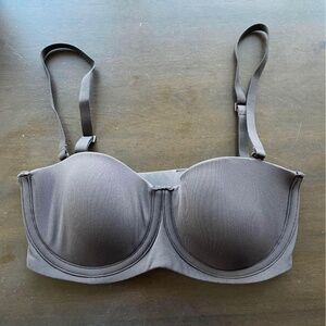 Skims Fits Everyone Strapless Bra